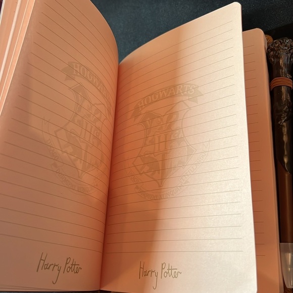 Harry Potter heroine notebook and wand pen set NWOT - Picture 6 of 10